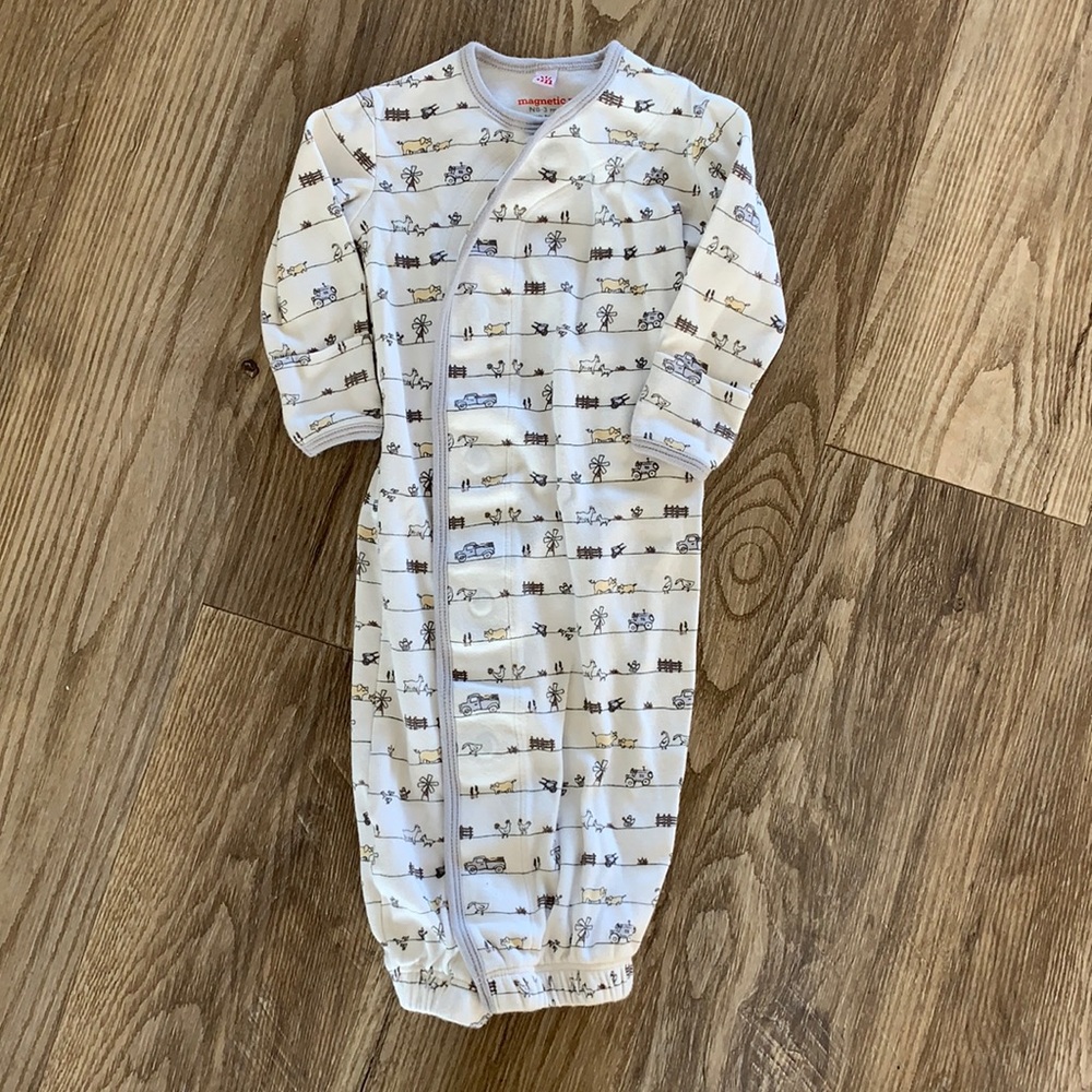 Magnetic me gown